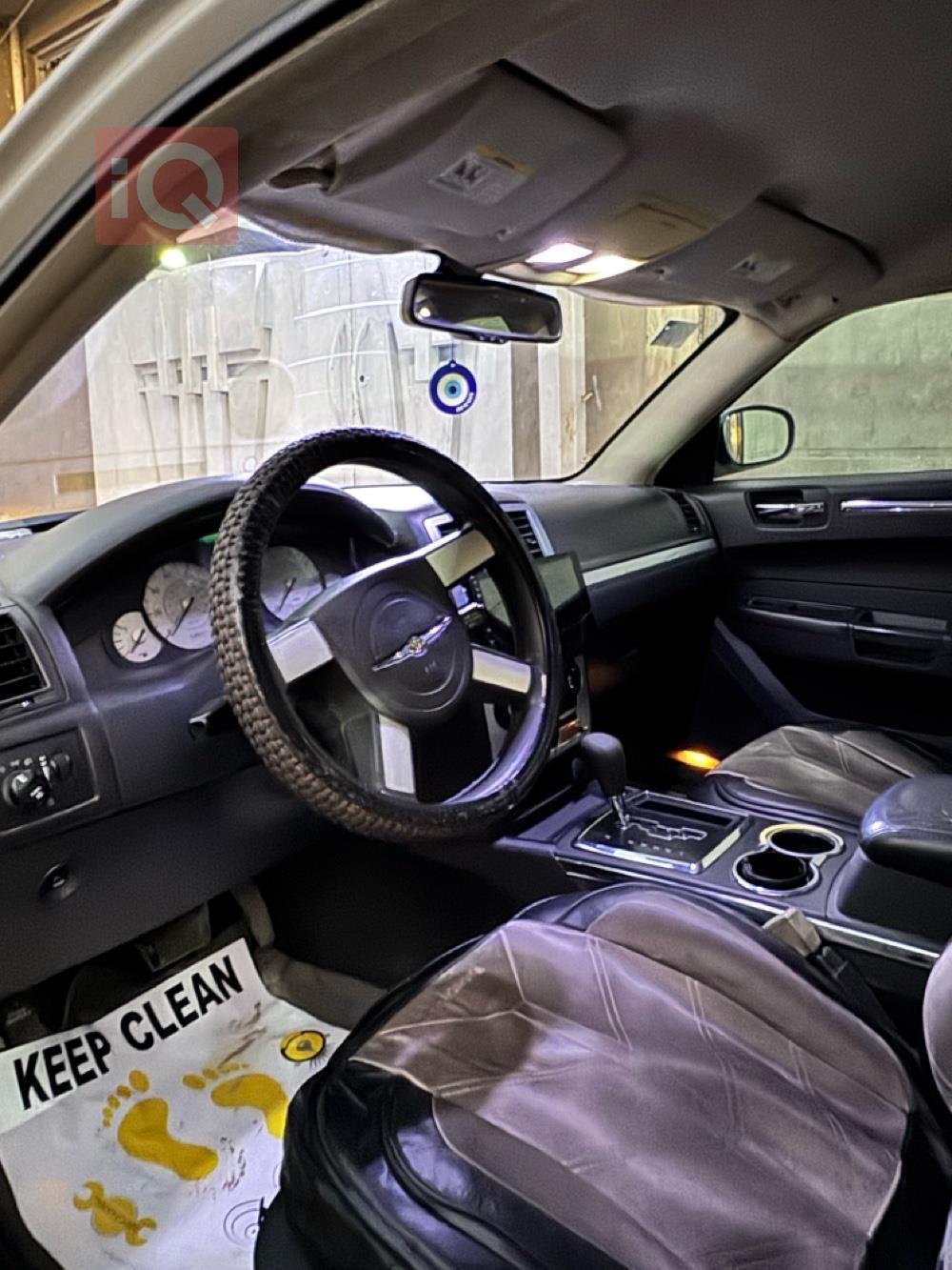 کرایسلەر 300